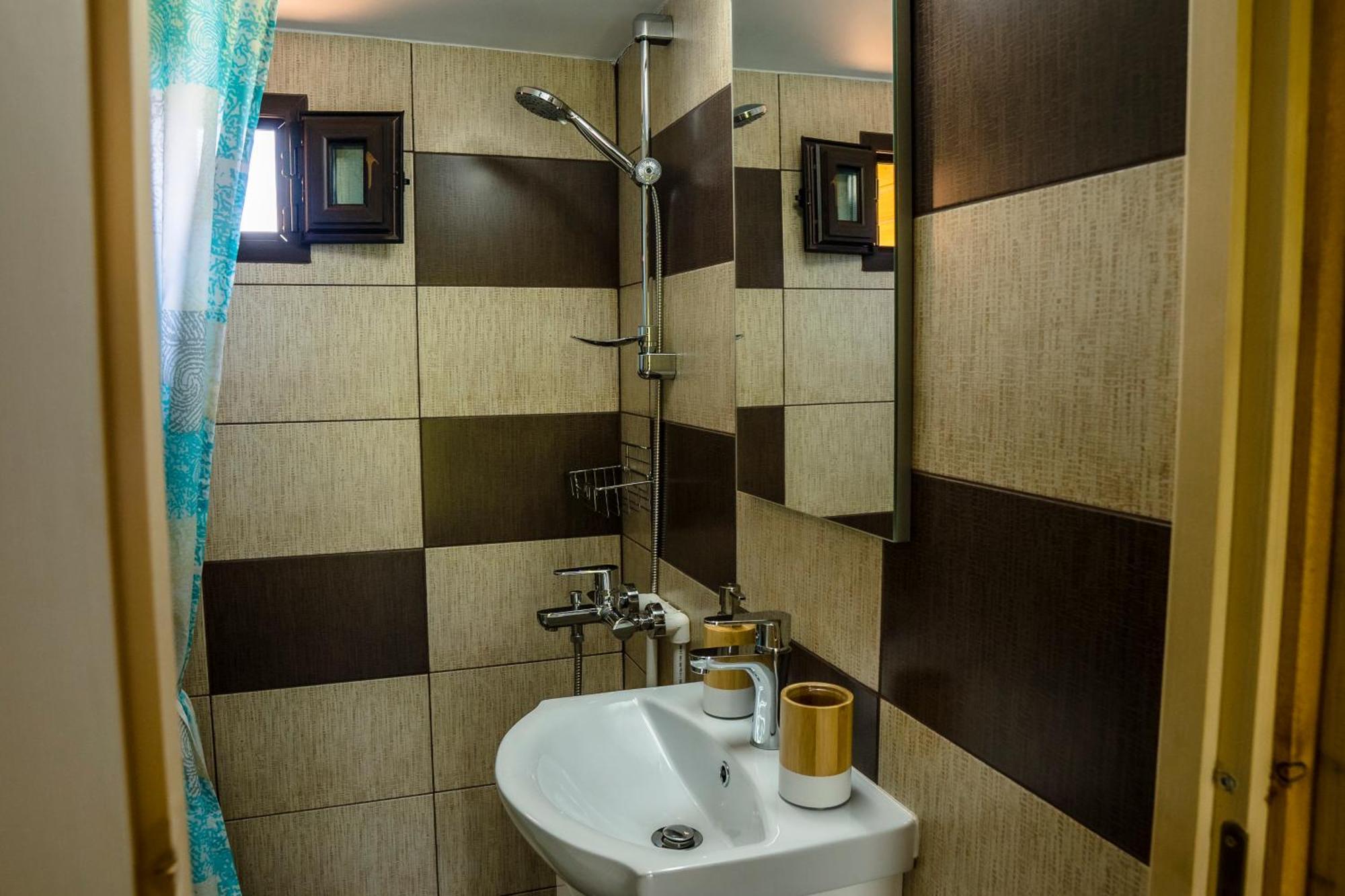 Hotel Aquacool Crasna  Esterno foto